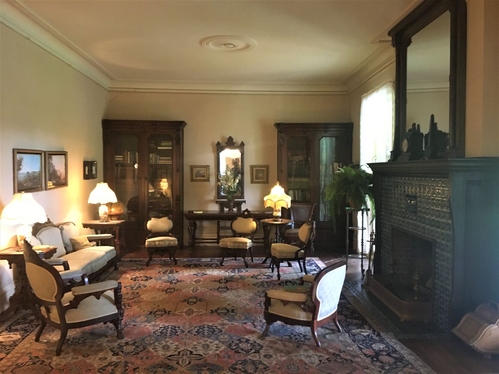 Black Point: Parlor 2